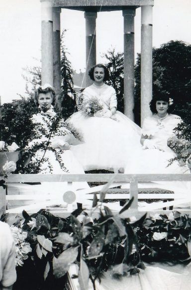 24-06-1951 les gdes fêtes du SI - Reine Jeannine PAVARD - Demoiselles d'honneur Evelyne MAGOT et POT- HERVE ANNICK
